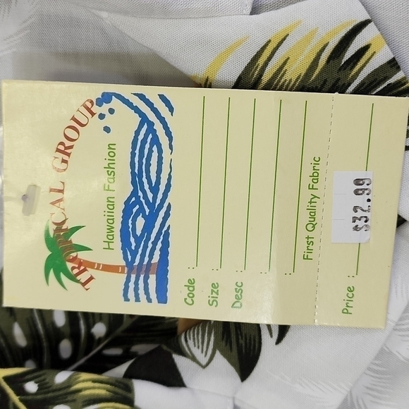 HAWAIIAN Shirt size S - Picture 7 of 7